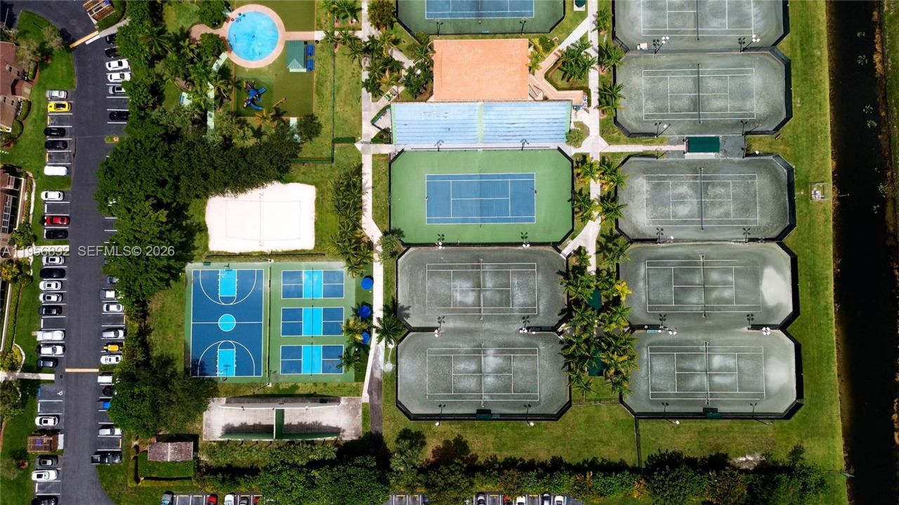 10564 NW 57th St, Doral, FL 33178 Photo