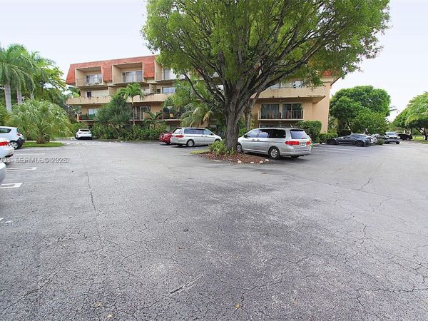 7900 Camino Cir , Unit 403, Miami, FL 33143