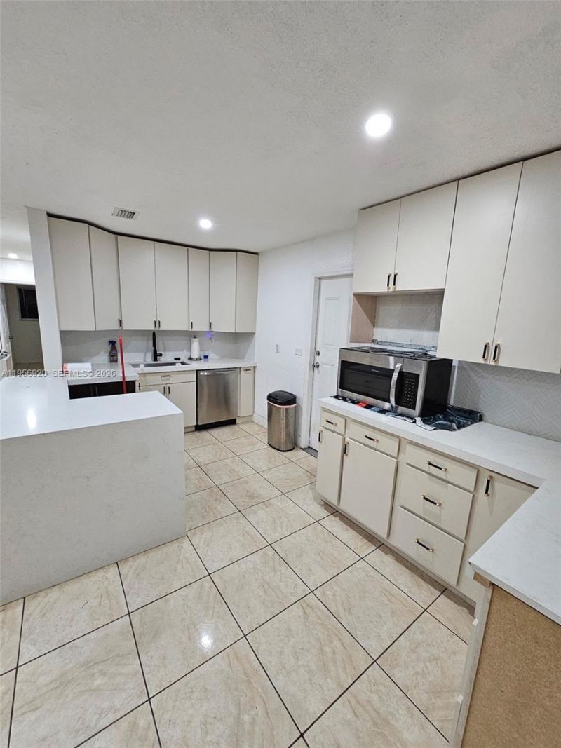 2282 NW 152nd St , Miami Gardens, FL 33054 Photo