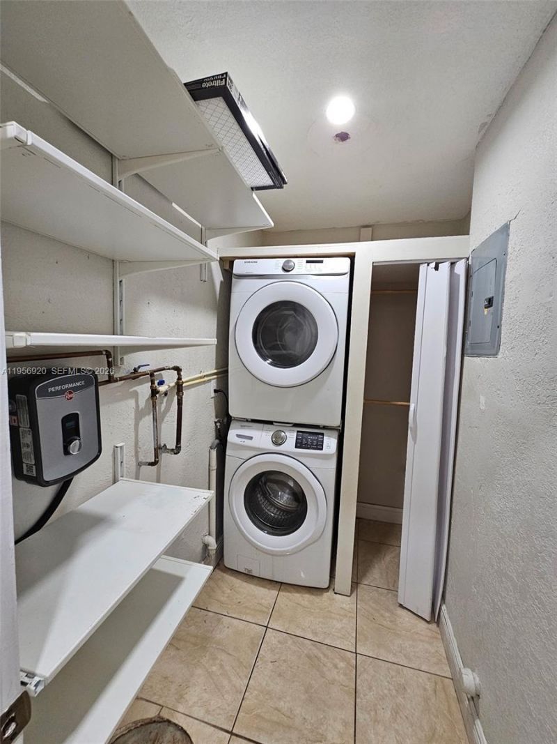 2282 NW 152nd St , Miami Gardens, FL 33054 Photo