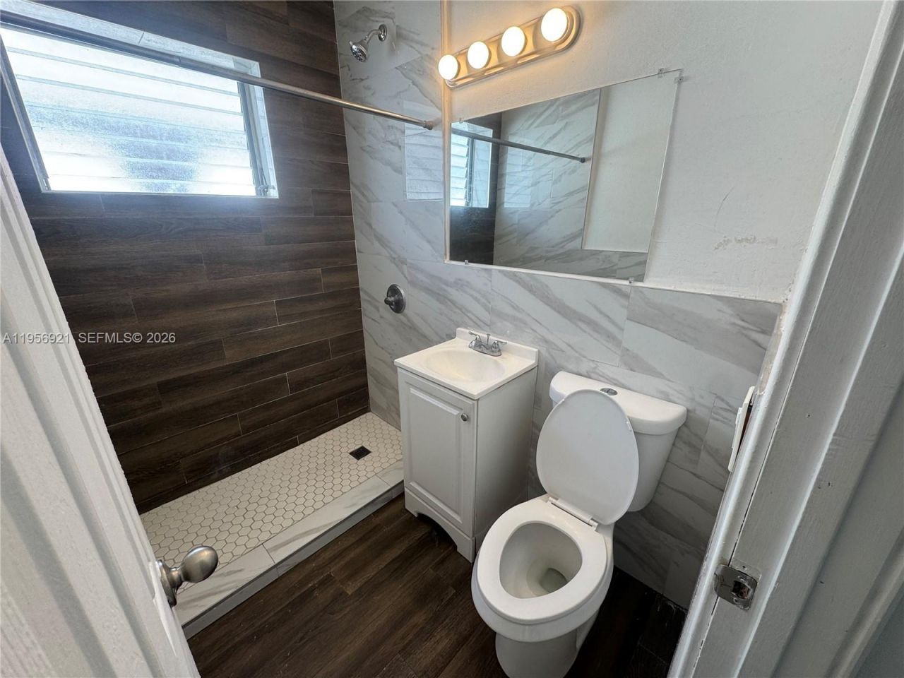 7300 N Harding Ave, Unit 28, Miami Beach, FL 33141 Photo