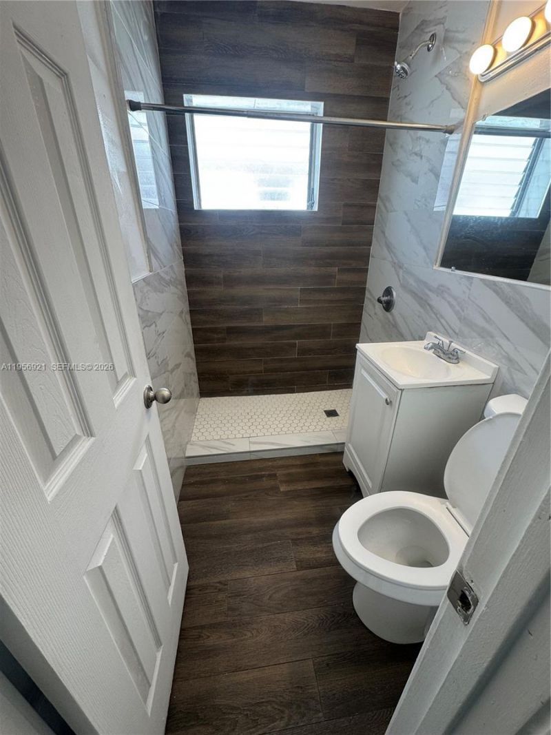 7300 N Harding Ave, Unit 28, Miami Beach, FL 33141 Photo