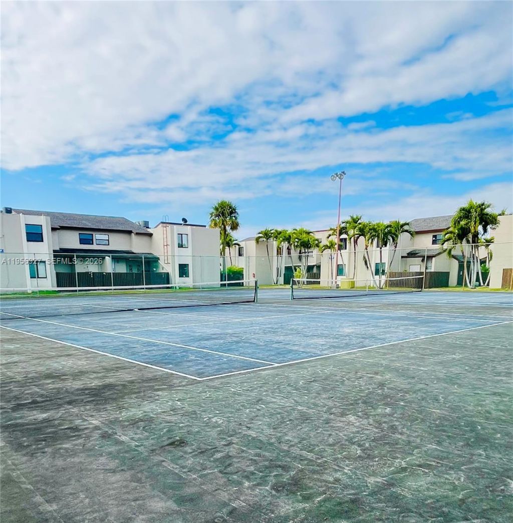 10211 Fontainebleau Blvd, Unit 102, Miami, FL 33172 Photo