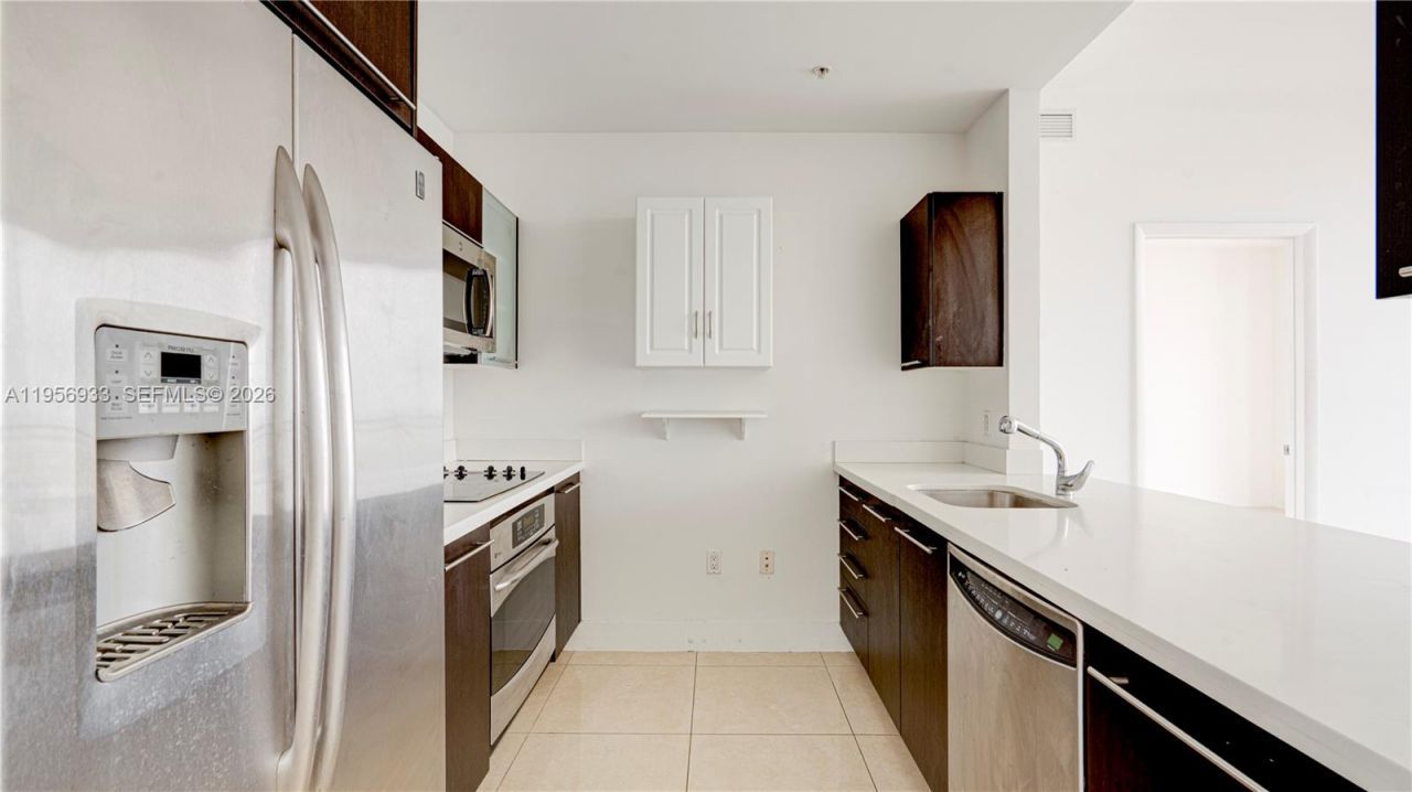 90 SW 3rd St , Unit PH-10, Miami, FL 33130 Photo