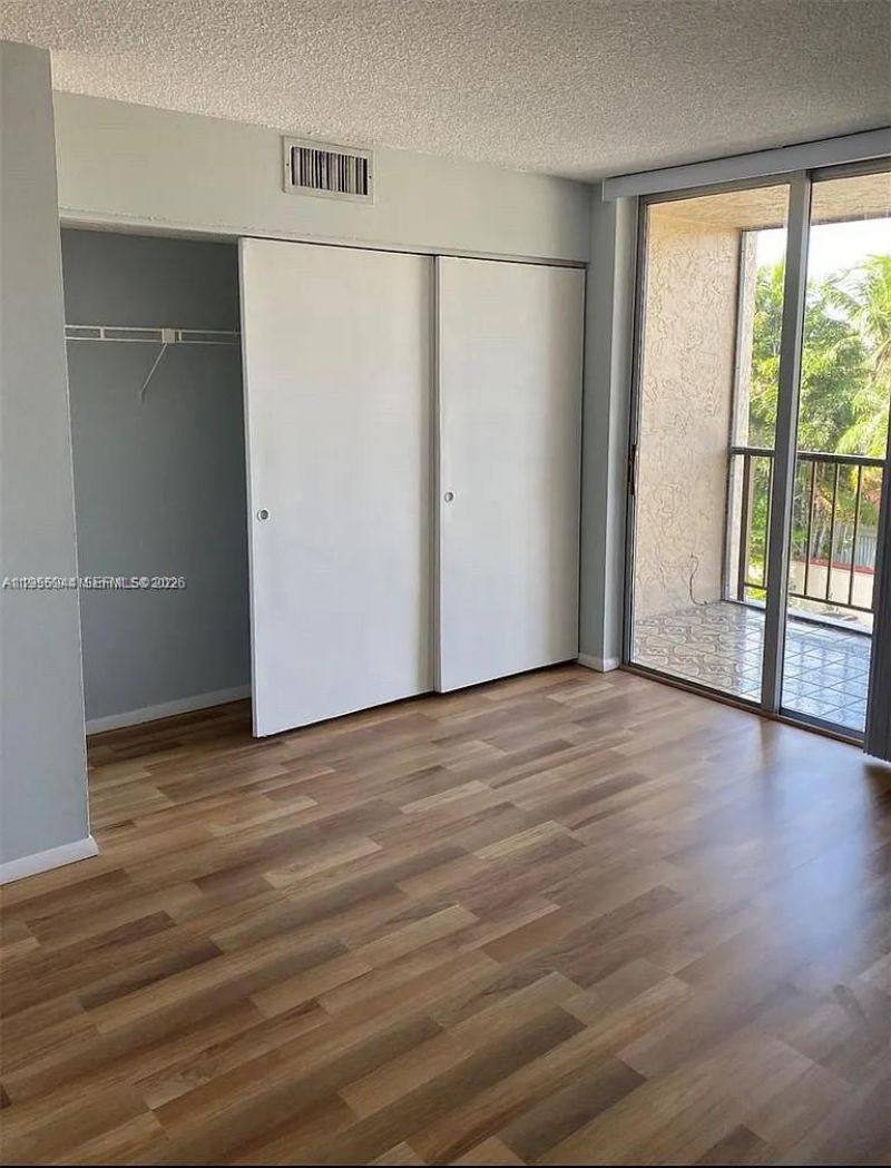 2001 Atlantic Shores Blvd, Unit 409, Hallandale Beach, FL 33009 Photo