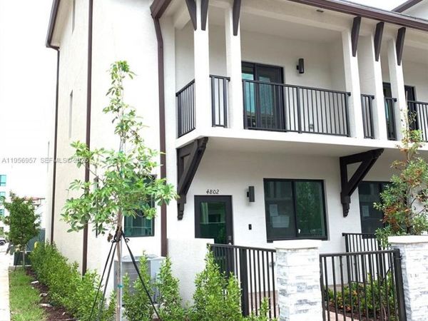 4802 NW 83rd Path, Unit ., Doral, FL 33166