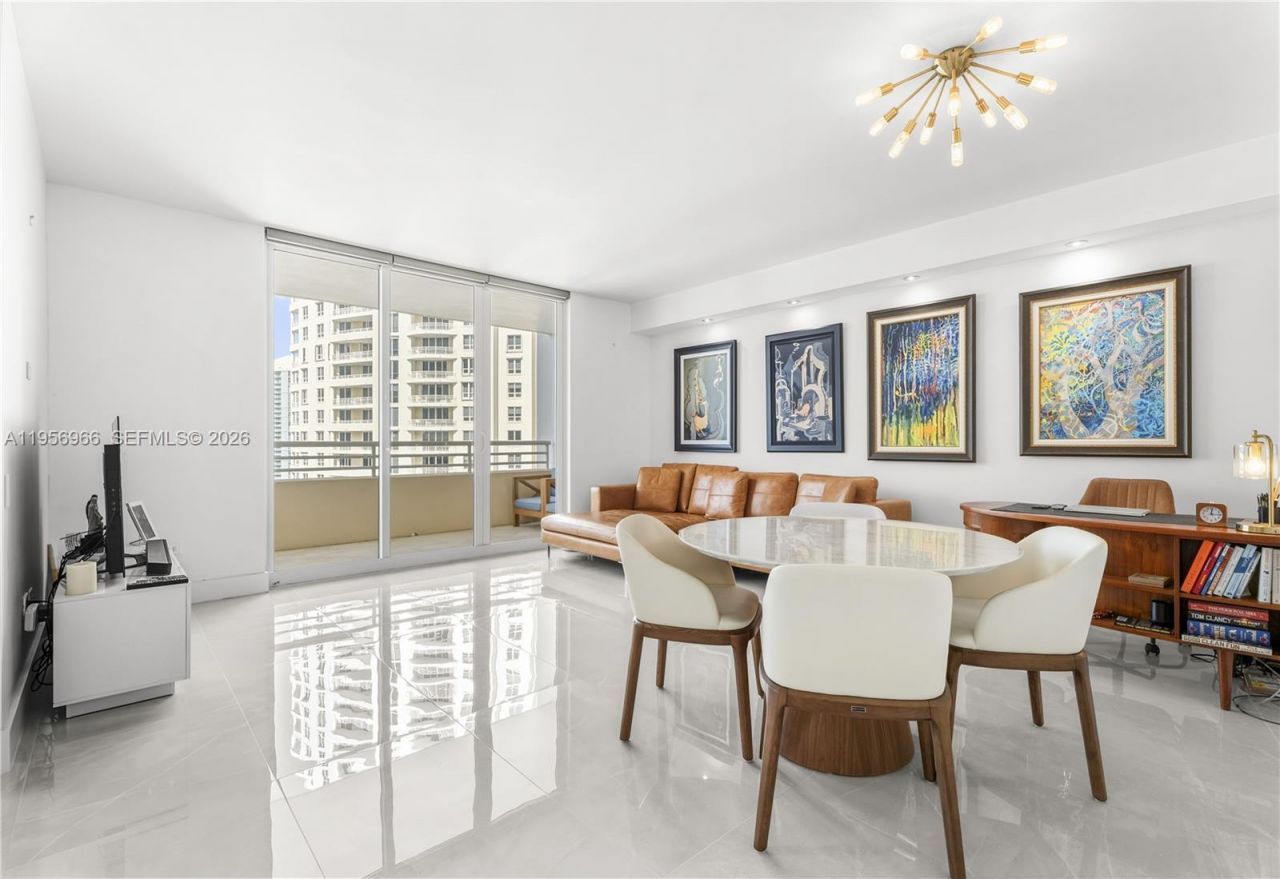 808 Brickell Key Dr, Unit 3007, Miami, FL 33131 Photo