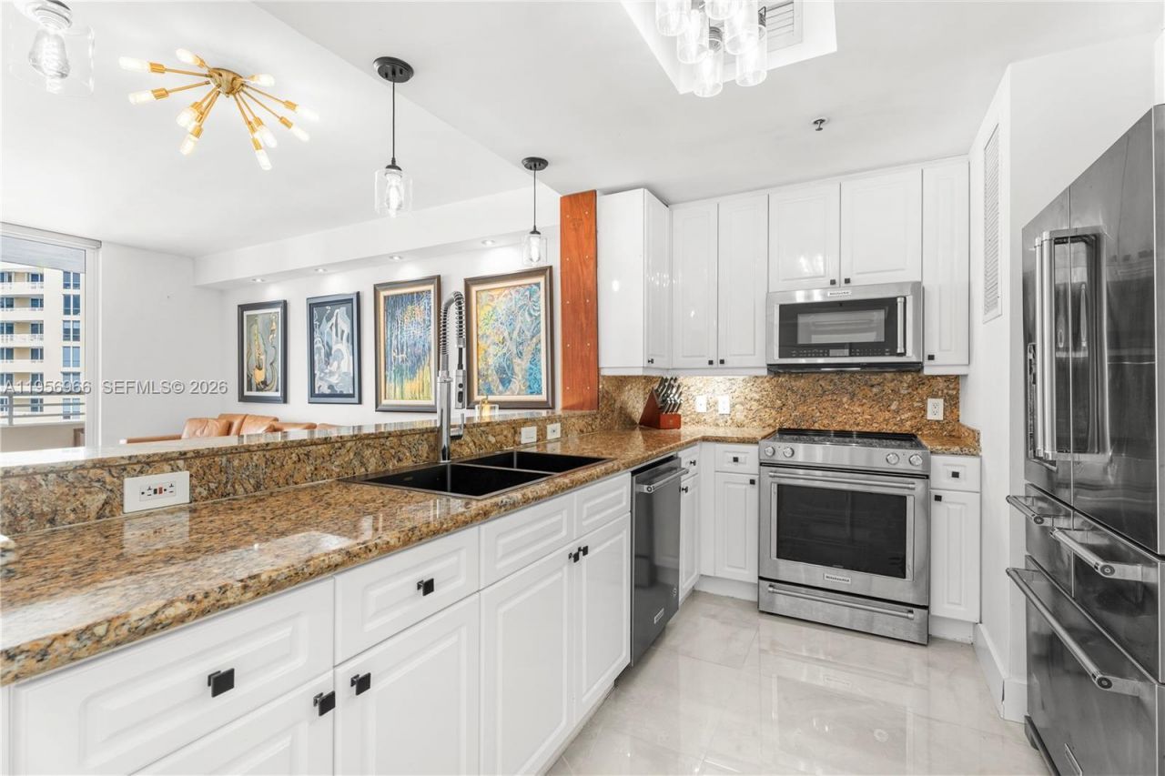 808 Brickell Key Dr, Unit 3007, Miami, FL 33131 Photo