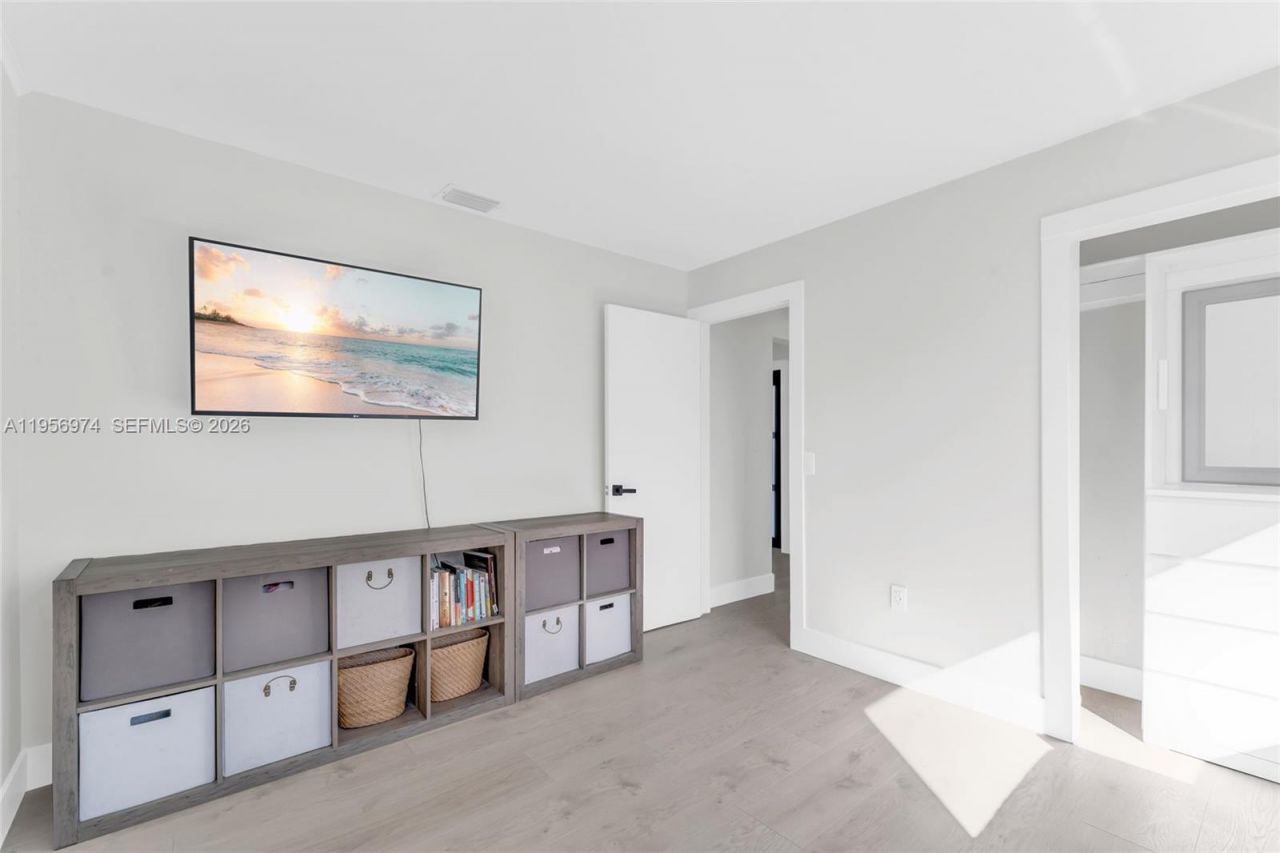 8810 NW 7th St, Pembroke Pines, FL 33024 Photo