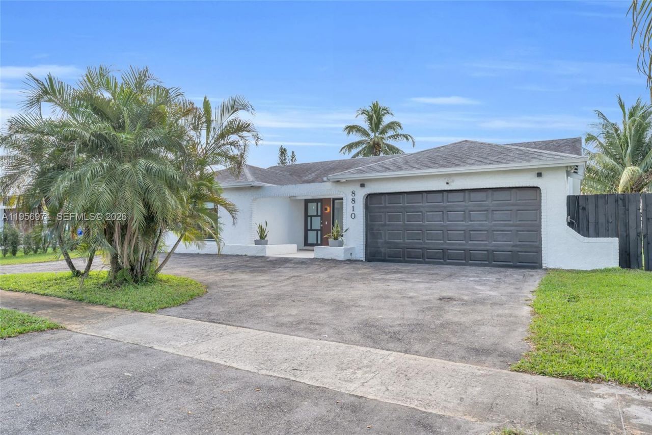 8810 NW 7th St, Pembroke Pines, FL 33024 Photo