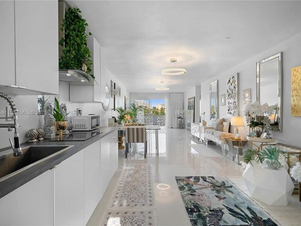 13105 Ixora Ct, Unit 302, North Miami, FL 33181