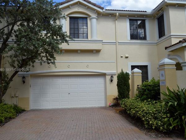 1591 Passion Vine Cir, Unit 10-2, Weston, FL 33326