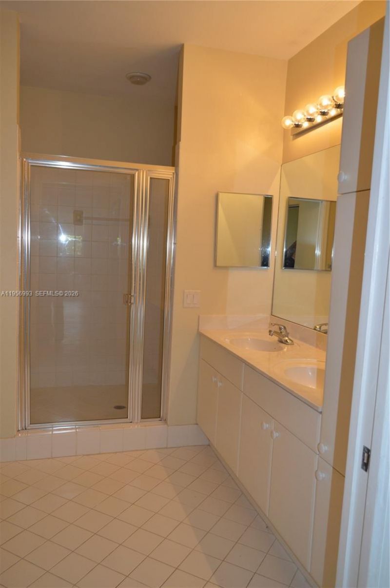 1591 Passion Vine Cir, Unit 10-2, Weston, FL 33326 Photo