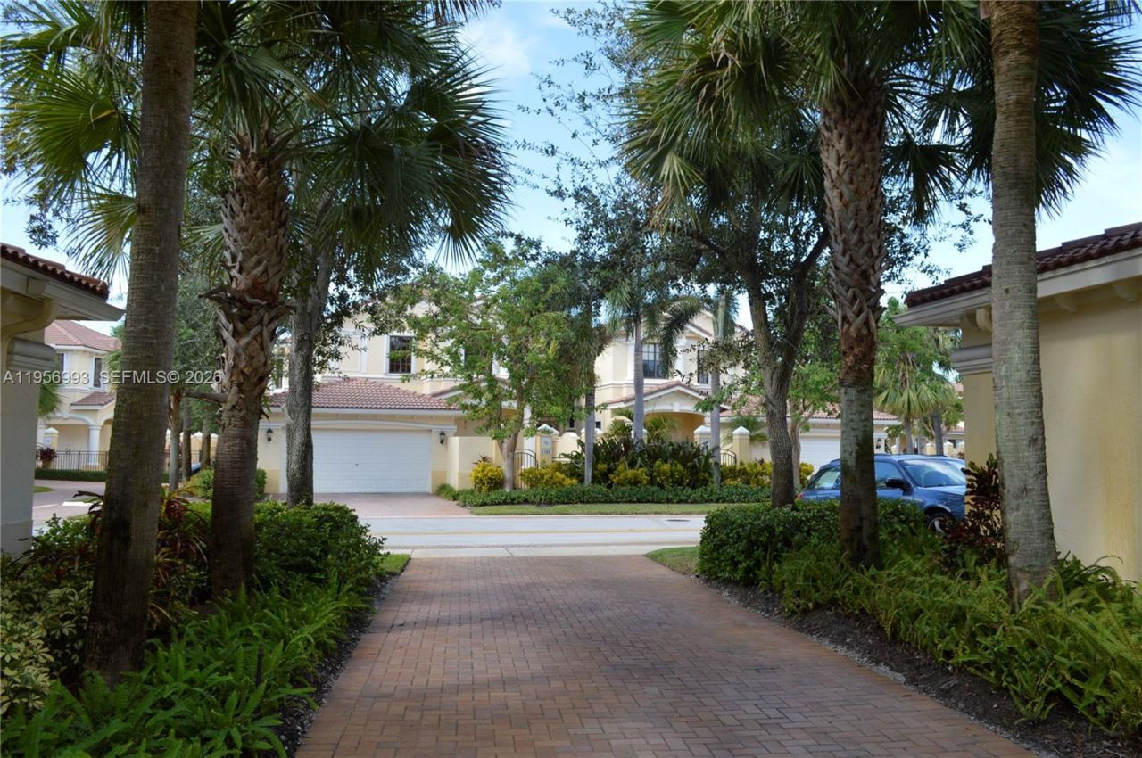 1591 Passion Vine Cir, Unit 10-2, Weston, FL 33326 Photo