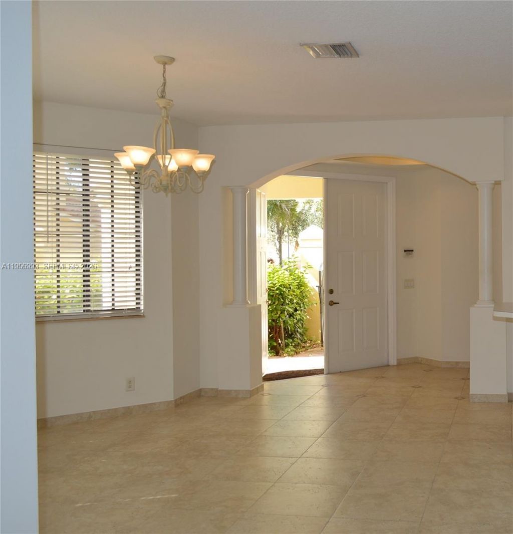 1591 Passion Vine Cir, Unit 10-2, Weston, FL 33326 Photo