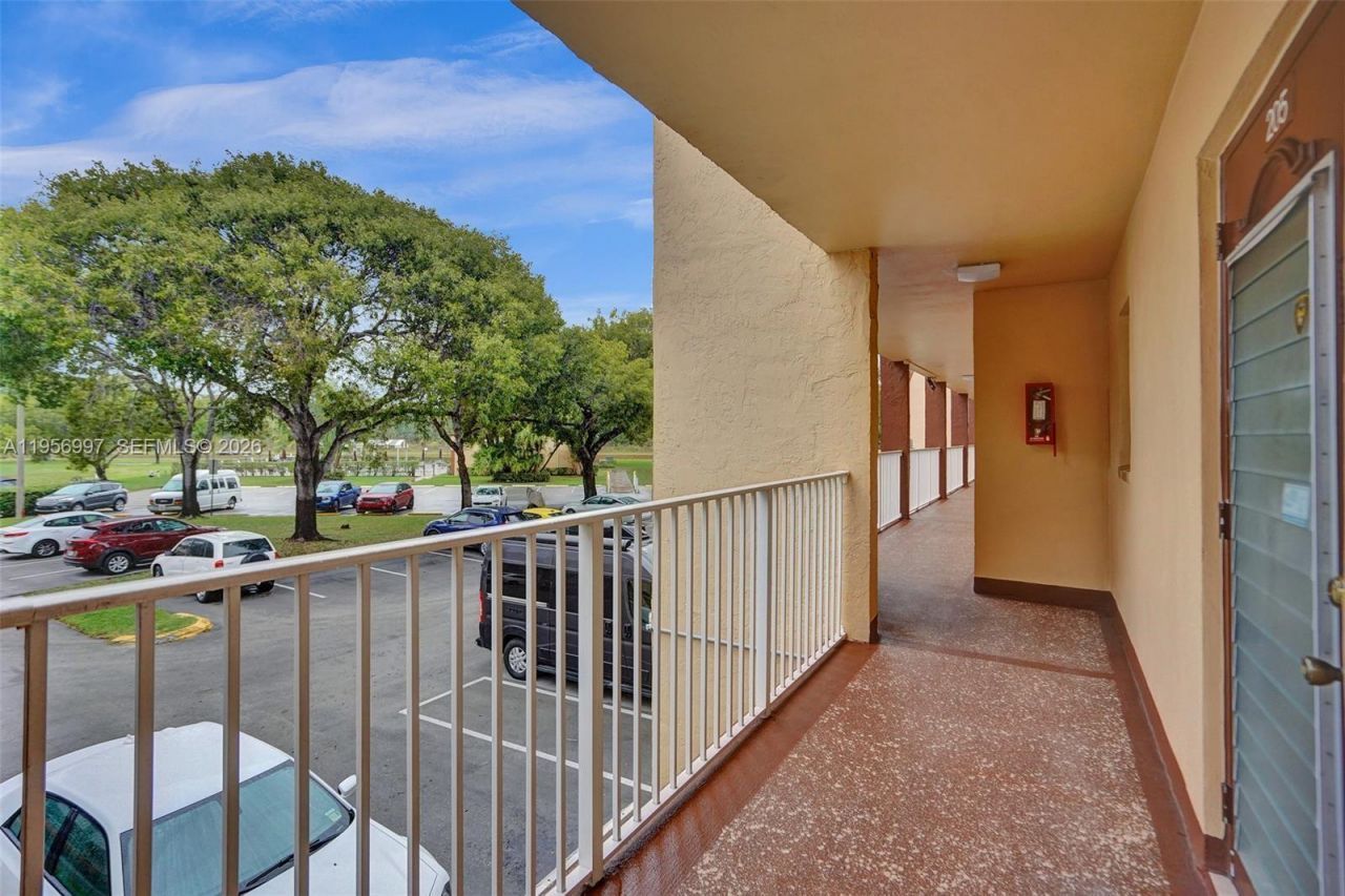 8861 Sunrise Lakes Blvd, Unit 205, Sunrise, FL 33322 Photo