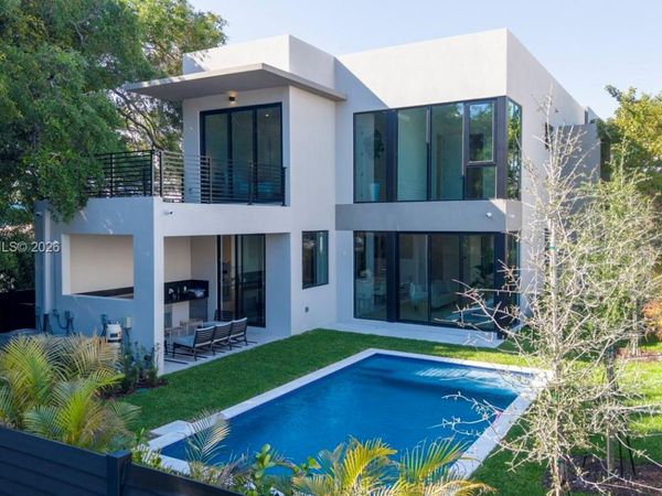 3200 Thomas Ave, Miami, FL 33133