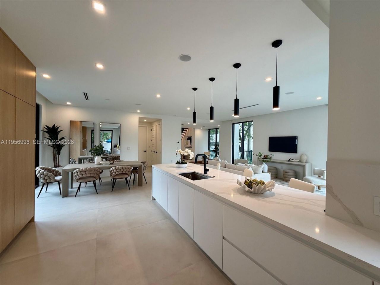 3200 Thomas Ave, Miami, FL 33133 Photo