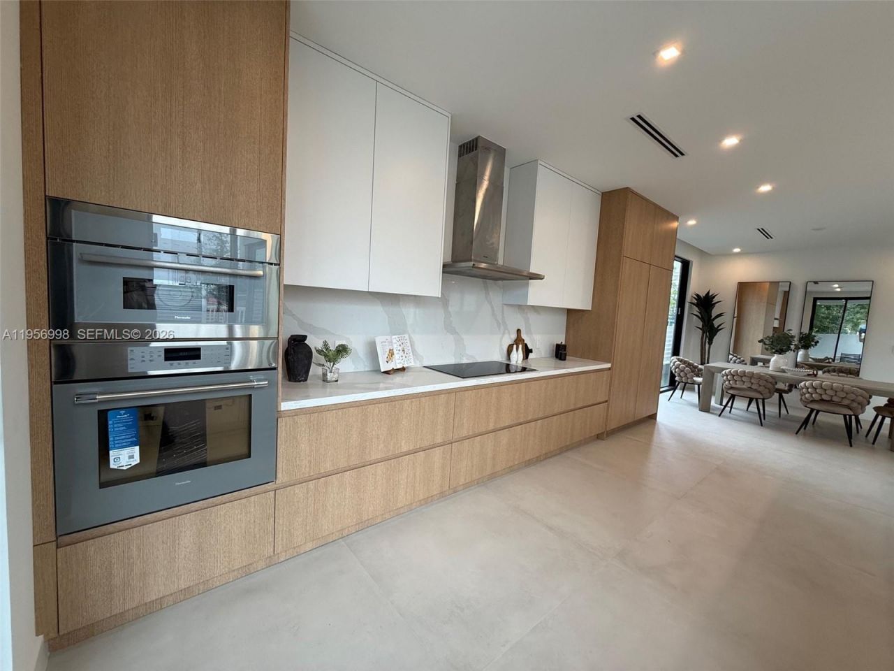 3200 Thomas Ave, Miami, FL 33133 Photo