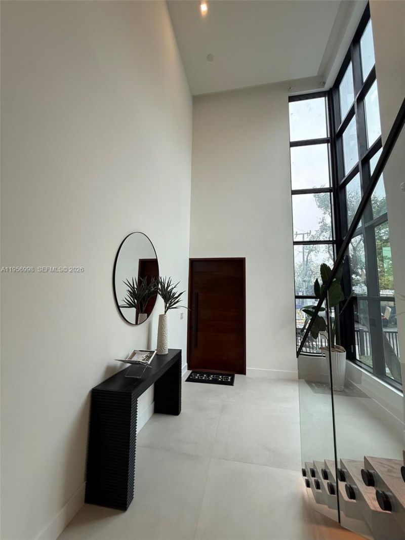 3200 Thomas Ave, Miami, FL 33133 Photo