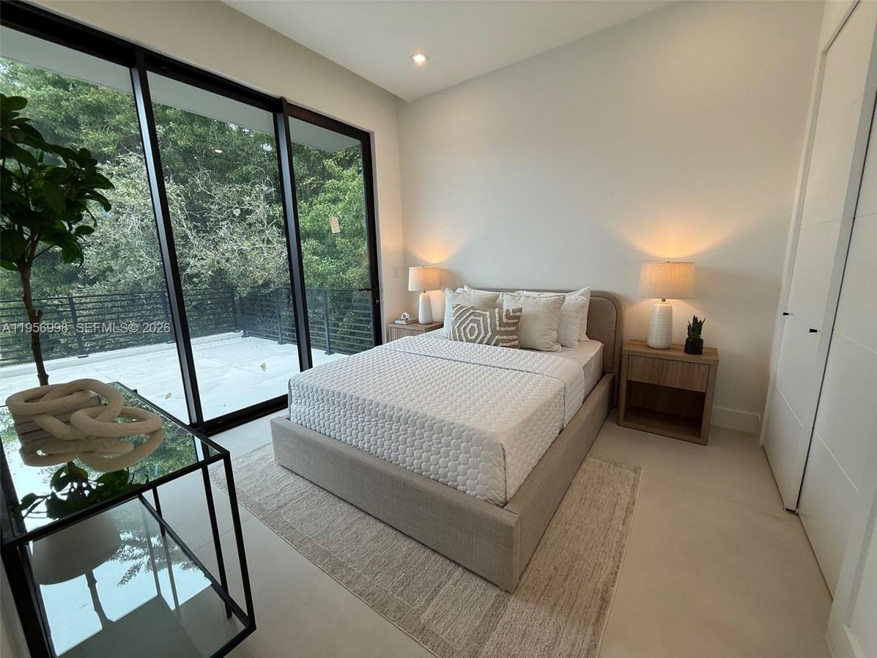 3200 Thomas Ave, Miami, FL 33133 Photo