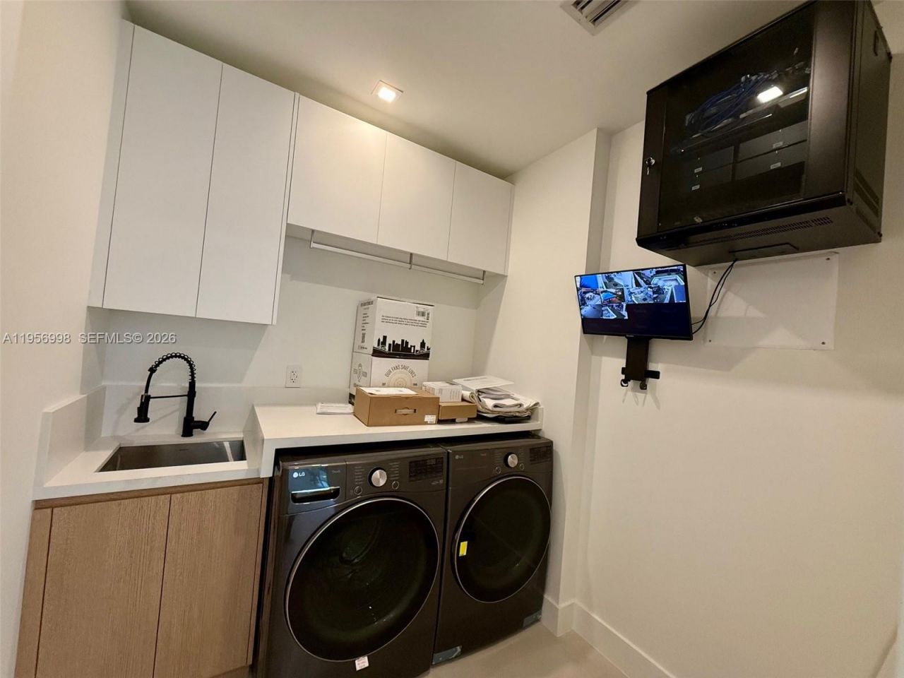 3200 Thomas Ave, Miami, FL 33133 Photo