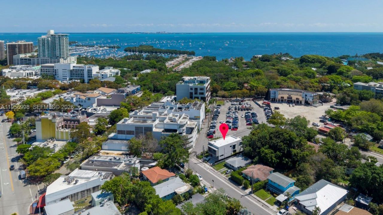 3200 Thomas Ave, Miami, FL 33133 Photo