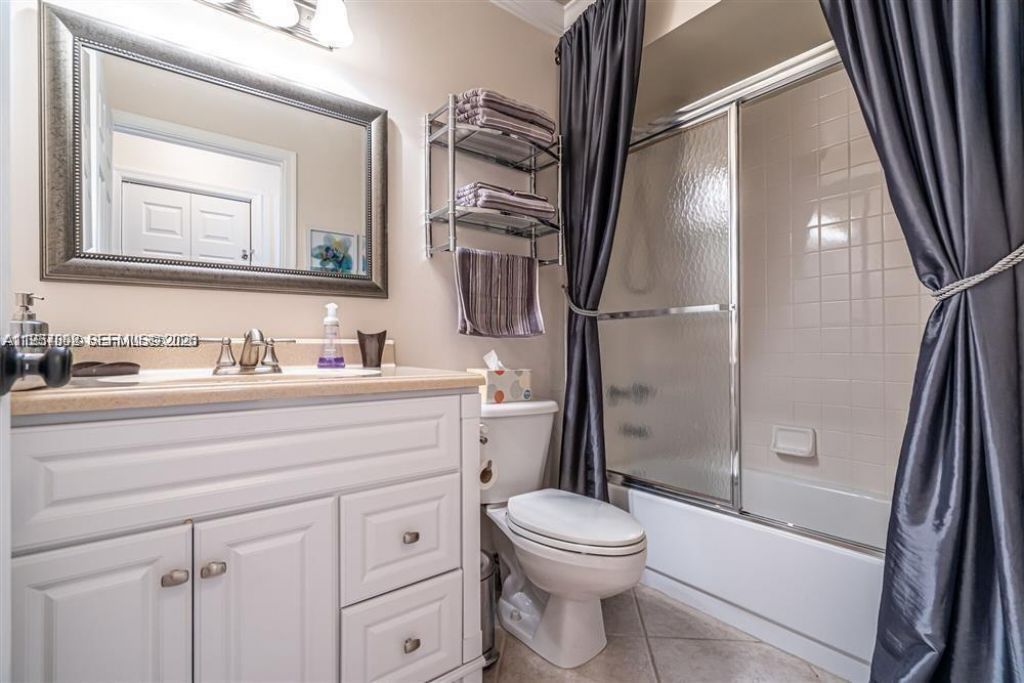 221 Waterside Dr , Unit 221, Hypoluxo, FL 33462 Photo