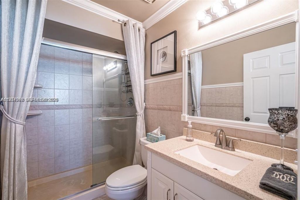 221 Waterside Dr , Unit 221, Hypoluxo, FL 33462 Photo