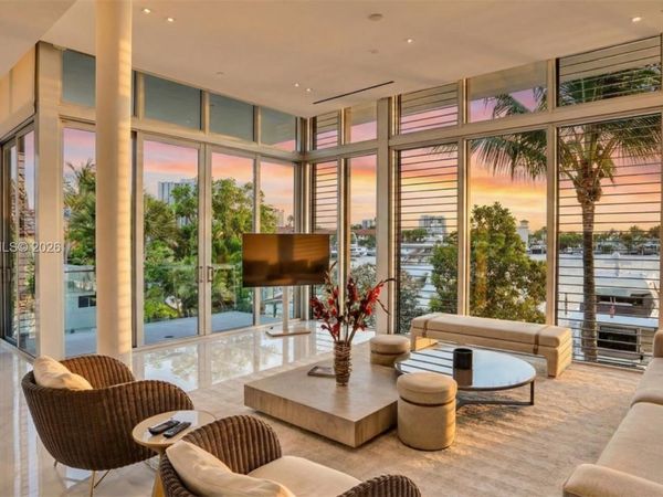 3750 Yacht Club Dr , Unit TH1, Aventura, FL 33180