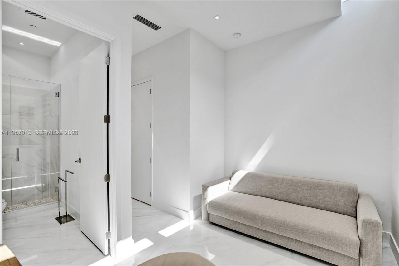 3750 Yacht Club Dr , Unit TH1, Aventura, FL 33180 Photo