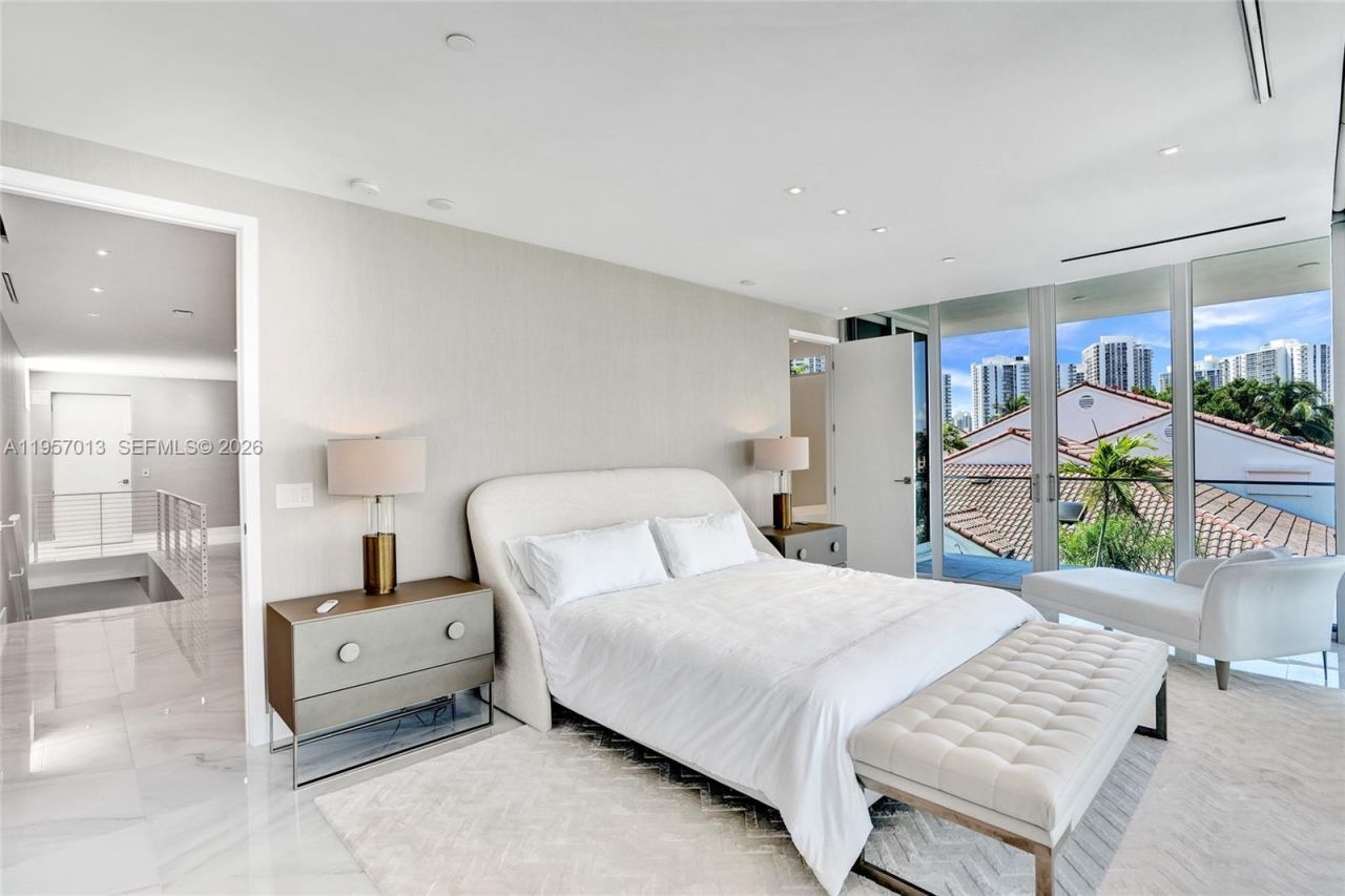 3750 Yacht Club Dr , Unit TH1, Aventura, FL 33180 Photo