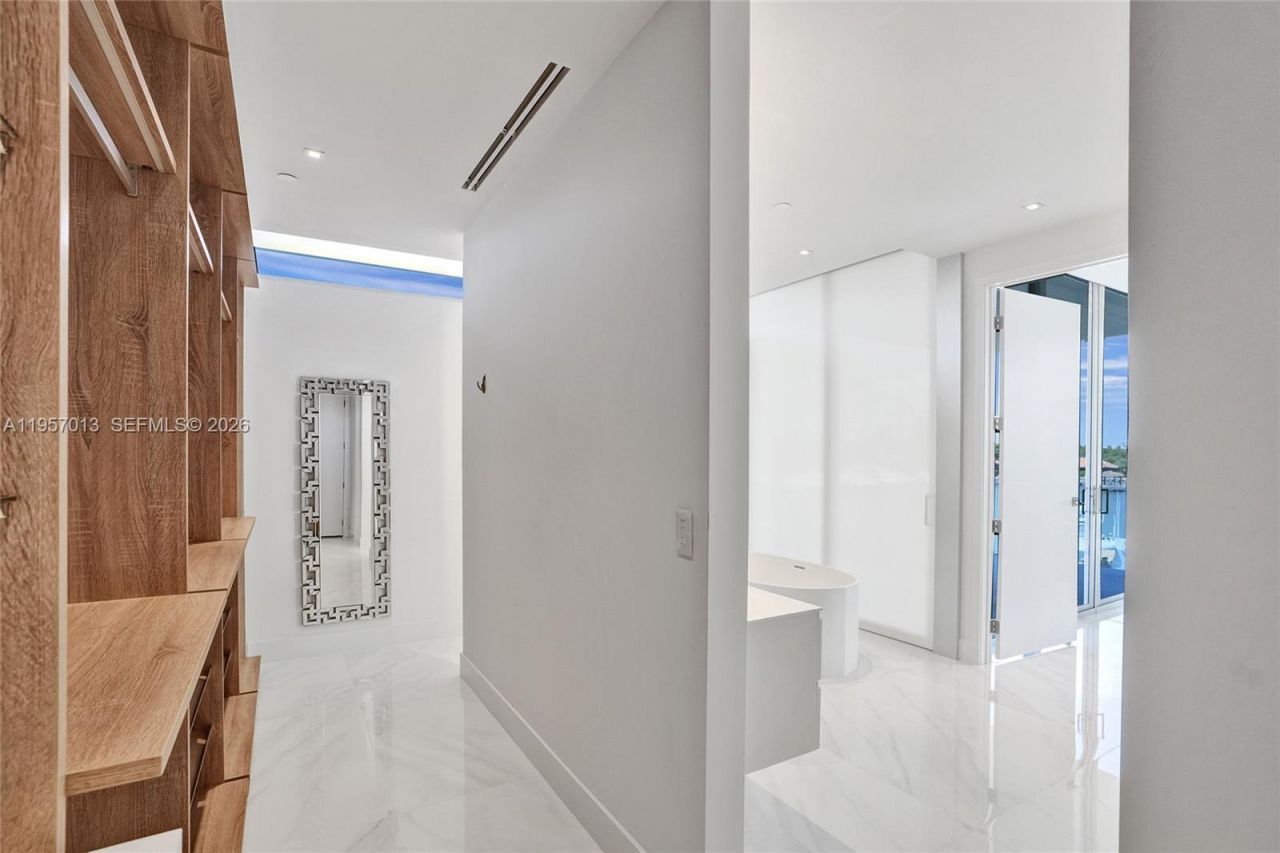 3750 Yacht Club Dr , Unit TH1, Aventura, FL 33180 Photo