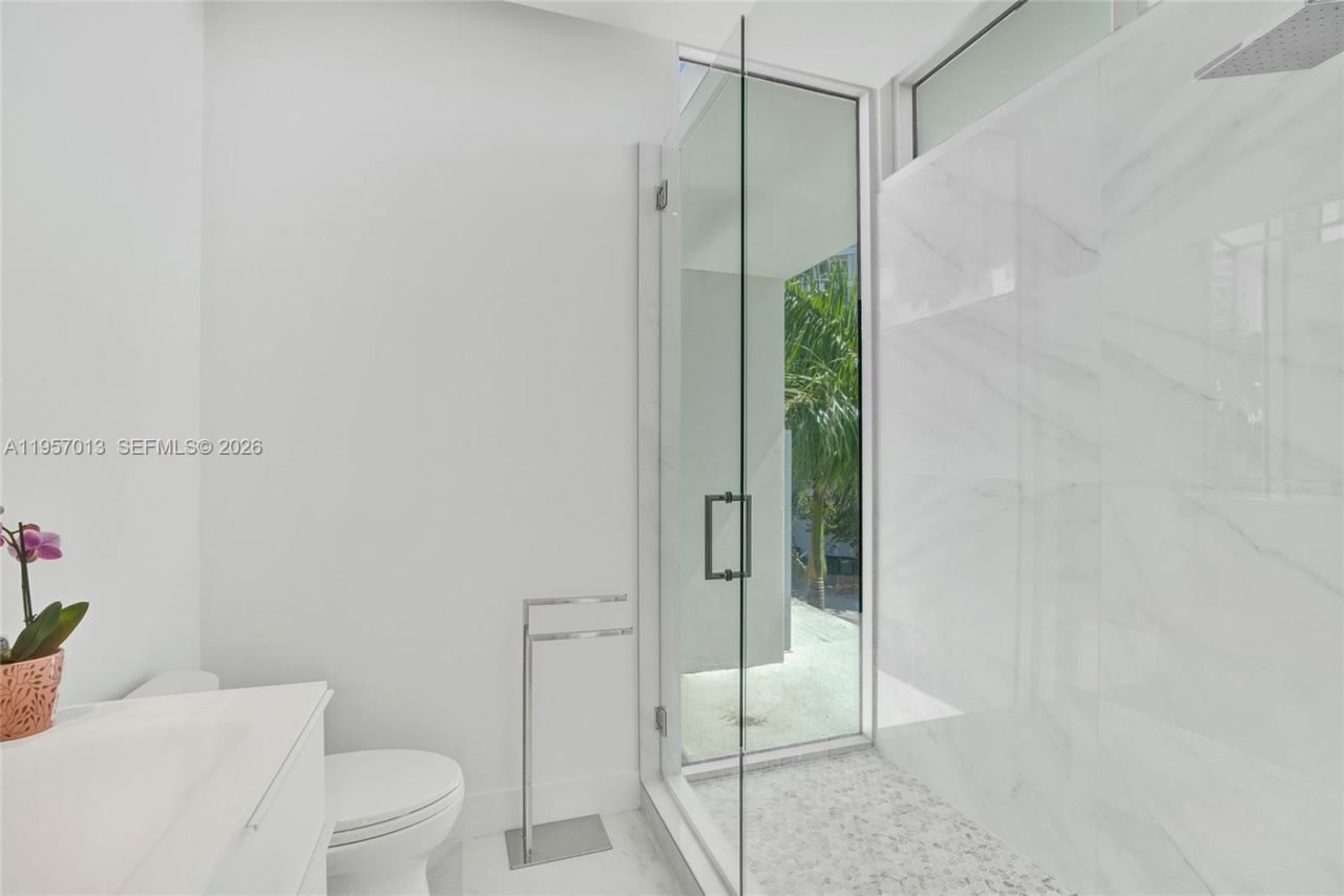 3750 Yacht Club Dr , Unit TH1, Aventura, FL 33180 Photo