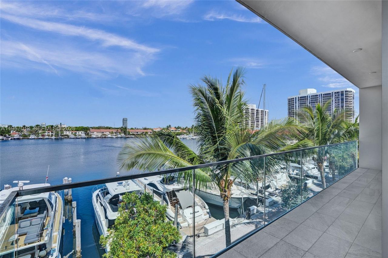3750 Yacht Club Dr , Unit TH1, Aventura, FL 33180 Photo