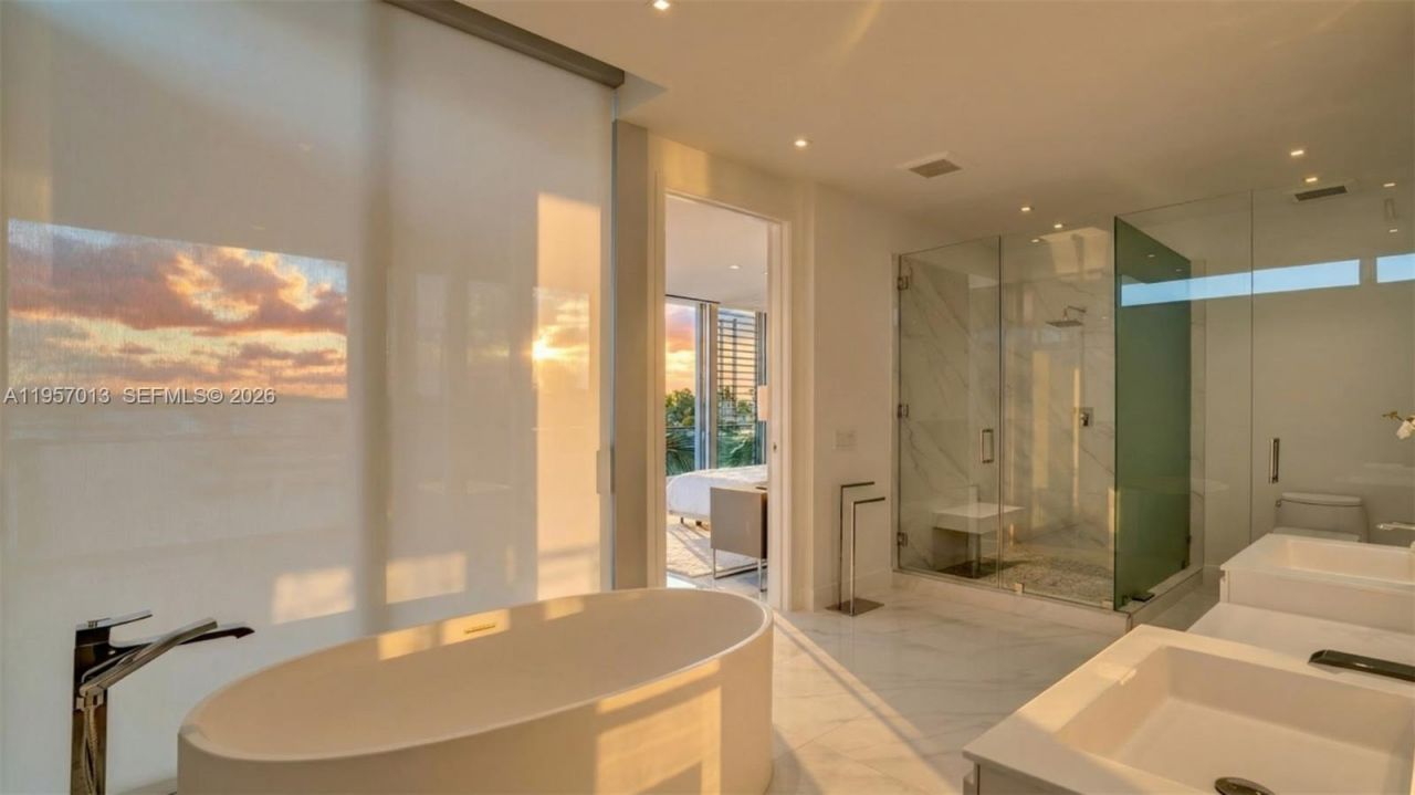 3750 Yacht Club Dr , Unit TH1, Aventura, FL 33180 Photo