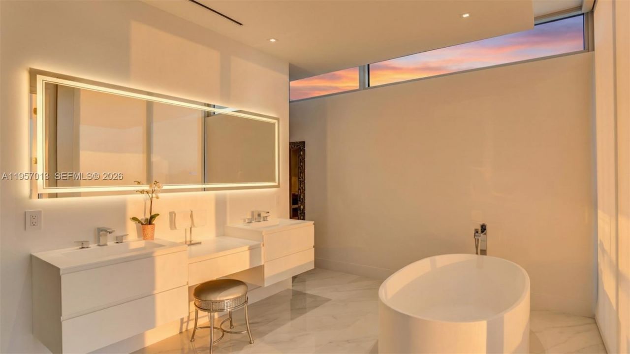 3750 Yacht Club Dr , Unit TH1, Aventura, FL 33180 Photo