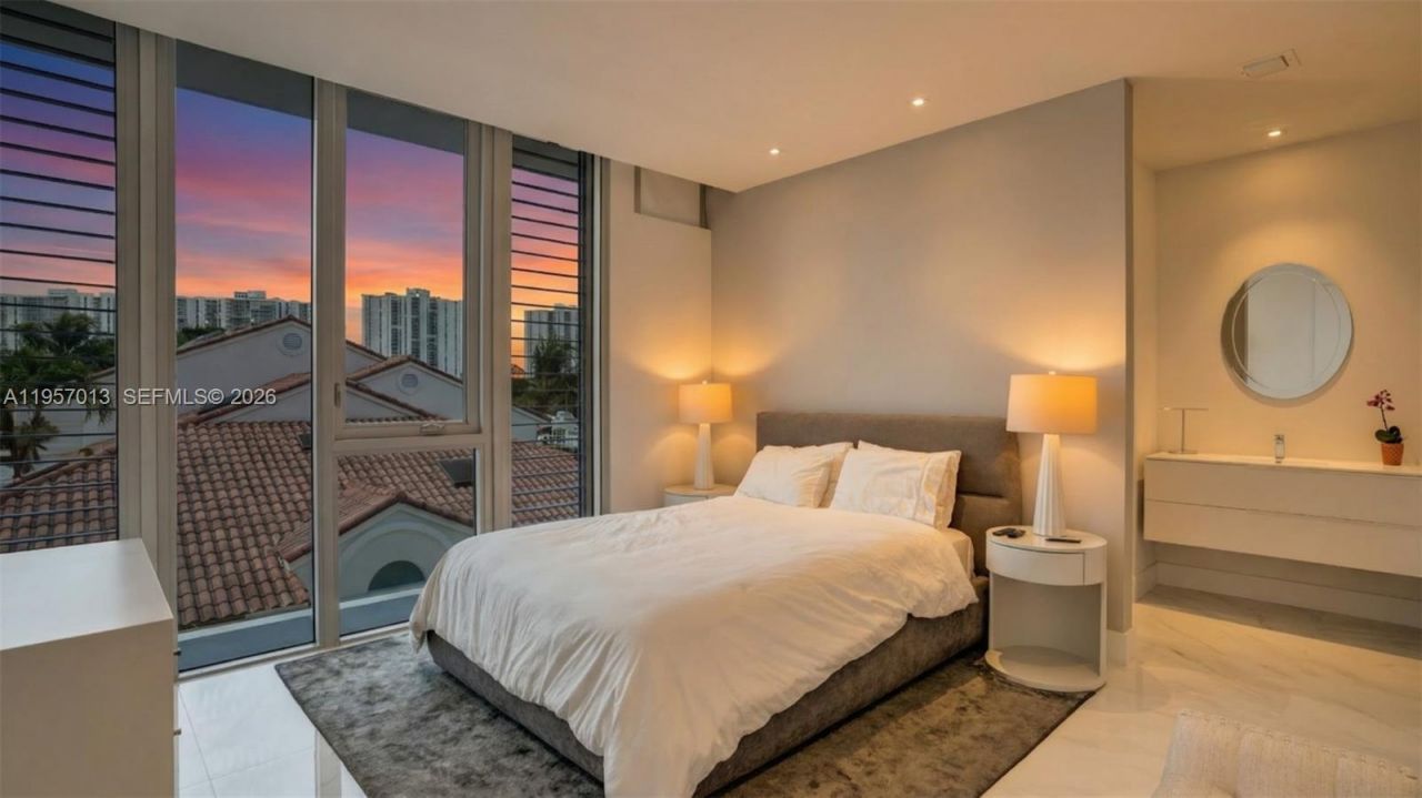 3750 Yacht Club Dr , Unit TH1, Aventura, FL 33180 Photo