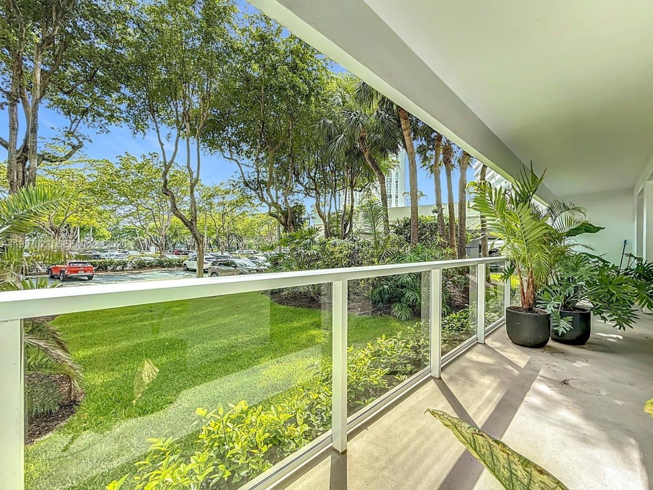 3731 N Country Club Dr , Unit 126, Aventura, FL 33180 Photo