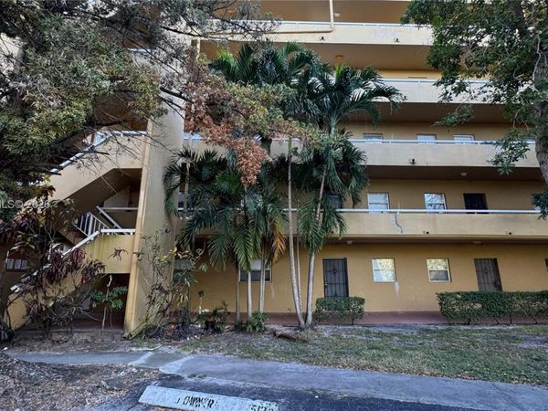 4111 Stirling Rd, Unit 102, Dania Beach, FL 33314