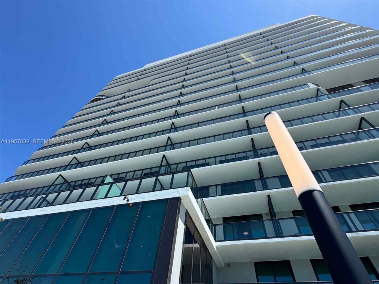 580 72nd Street , Unit 808, Miami Beach, FL 33141 Photo