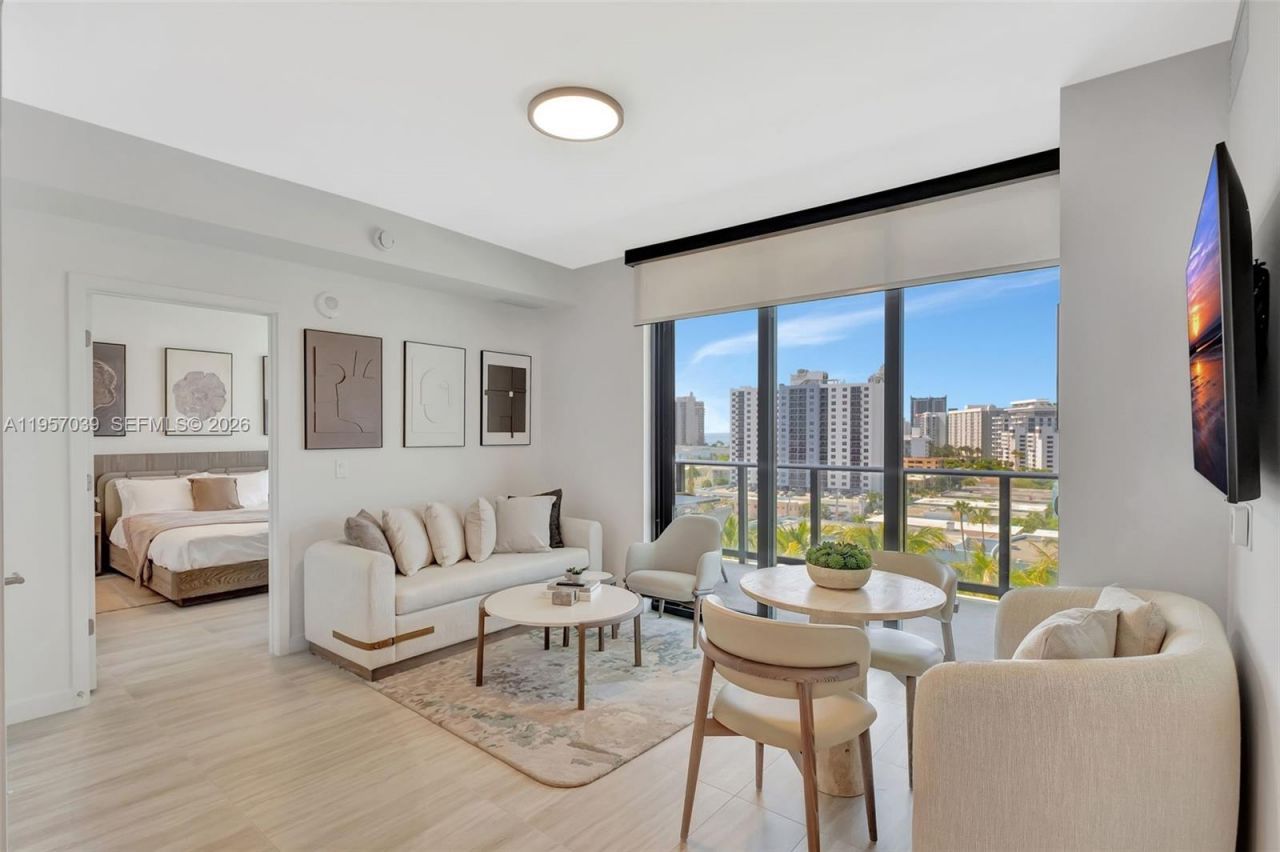 580 72nd Street , Unit 808, Miami Beach, FL 33141 Photo