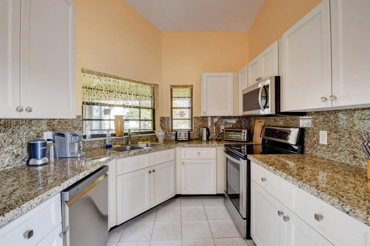 6027 Parkwalk Dr, Boynton Beach, FL 33472 Photo