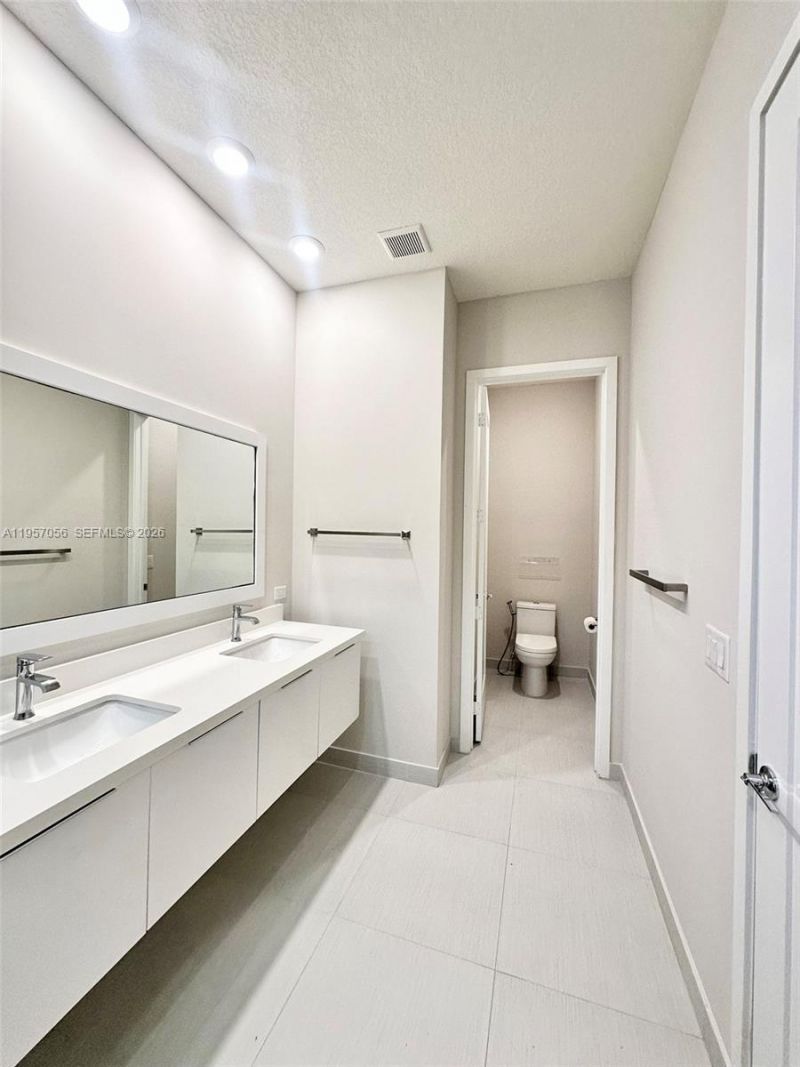 10420 NW 67th St, Unit 10420, Doral, FL 33178 Photo