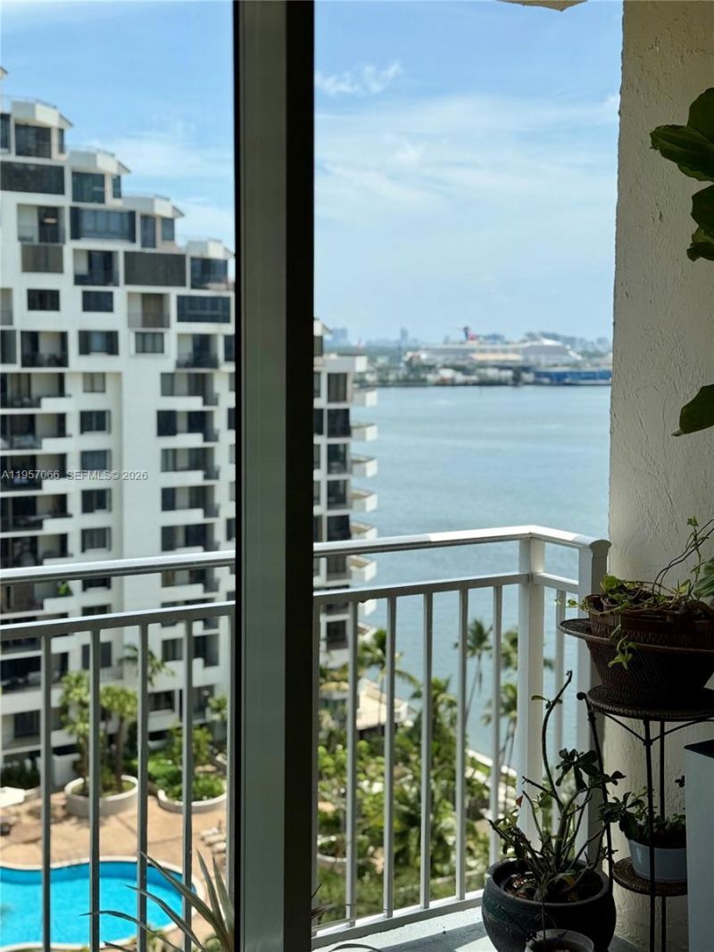 770 Claughton Island Dr , Unit 1503, Miami, FL 33131 Photo