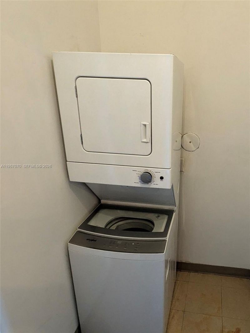 1900 N Bayshore Dr , Unit 505, Miami, FL 33132 Photo