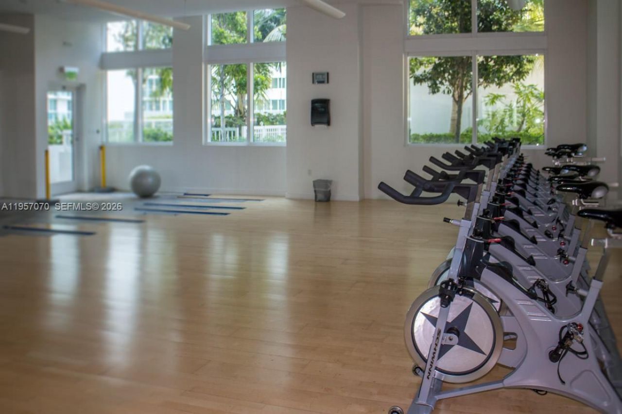 1900 N Bayshore Dr , Unit 505, Miami, FL 33132 Photo