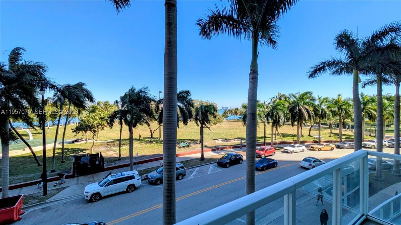 1900 N Bayshore Dr , Unit 505, Miami, FL 33132 Photo
