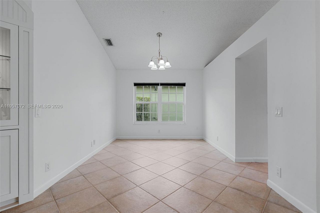 332 Bridgeton Rd, Weston, FL 33326 Photo