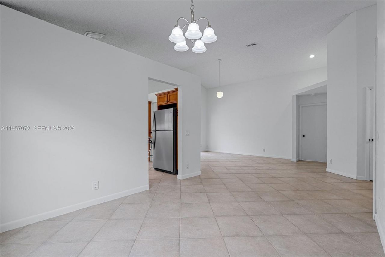 332 Bridgeton Rd, Weston, FL 33326 Photo